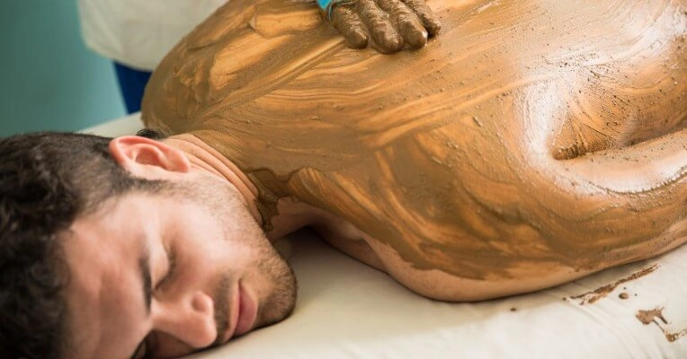 ayurvedic mud bath mask treatment 2
